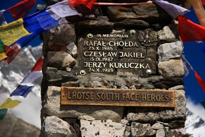 Memory plate on the memorial