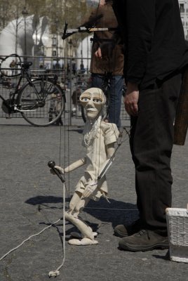 April 2008 - Marionnetist near from Centre Pompidou  75004