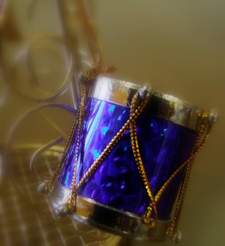 blu in gold