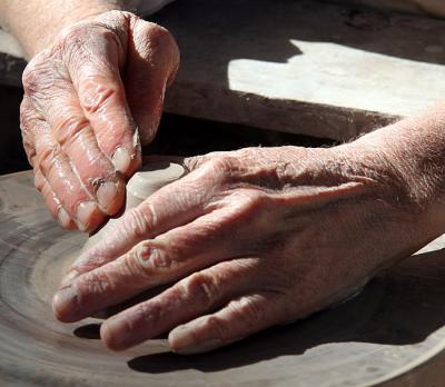 g3/51/588451/3/53075689.PotterHands_6667.5.jpg