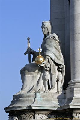 Statue représentant la France de Charlemagne