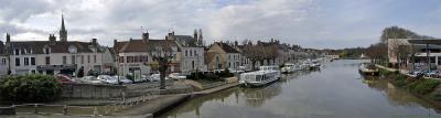 Le port de plaisance depuis le pont Henri IV