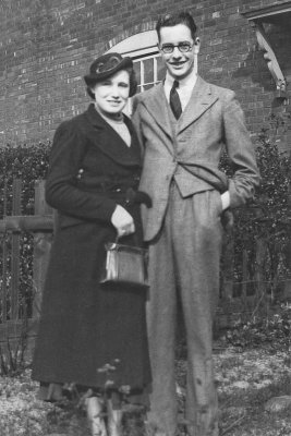 Elsie +  George (Mum  + Dad) 1938