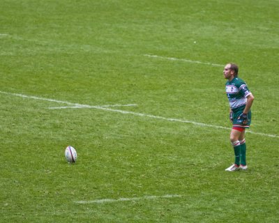 Andy Goode lines up ...
