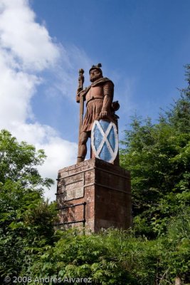 Wallace Statue