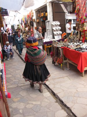 Pisac indigenous market