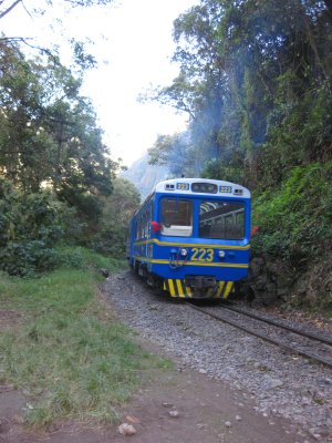 Train from Ollantaytambo to Inka Trail Km104