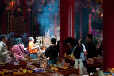 _DSC8952_Incense at Ciyou Kong.Taipei_.jpg