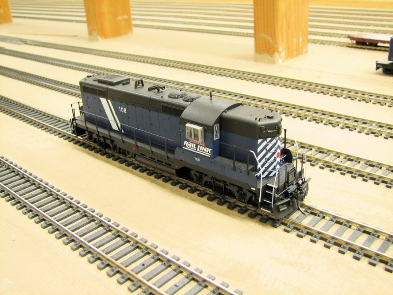 MRL 108 - GP9 (Proto 2000)