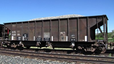 MRL 110008 Ballast Hopper - Livingston, MT 5/29/09