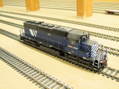 MRL 225 - SD40 (Athearn RTR)