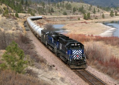 The eastbound Gas Local approaching Dixon, MT. 04/07/08