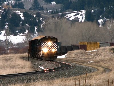 The sun was sinking fast so photo spots were few and far between, one last look approaching Bozeman, MT. 04/10/08
