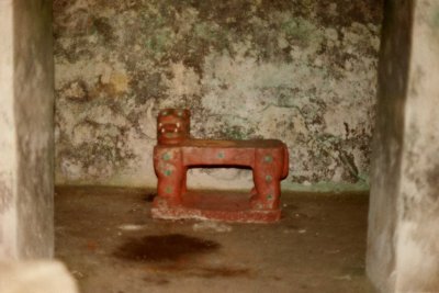 Chichen itza inside El Castillo 03.jpg