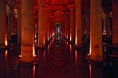 Yerebatan Sarnici (The Basilica Cistern)
