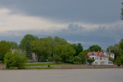 La maison au toit rouge