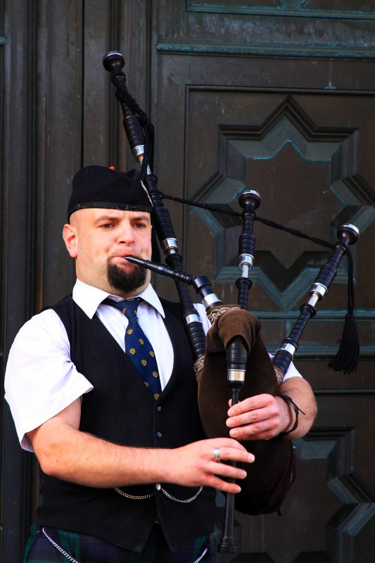 Piper on the Royal Mile.jpg