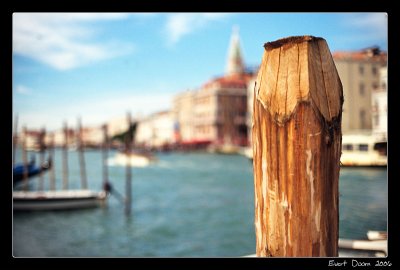 crop0023-border.jpg