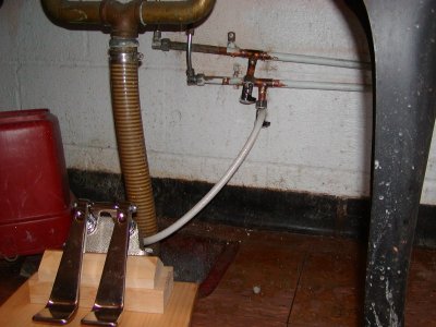 foot-faucet1.JPG