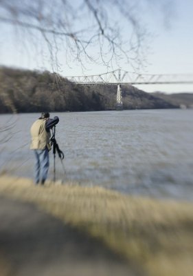  Ralph starts his panorama of the Rip van Winkle Bridge.