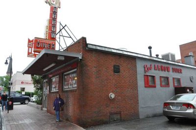 The famous Red Arrow Diner, est. 1922