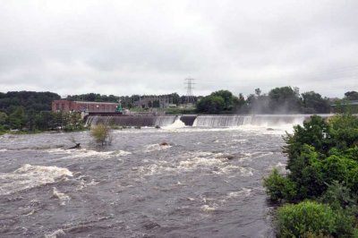 Amoskeag Falls and power station