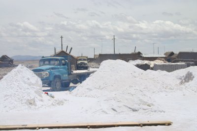 Harvesting salt in the Salar de Uyuni
