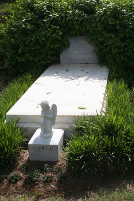 Duane's grave.