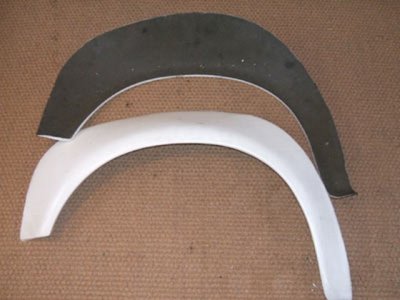 Edmond Harris - 73 RSR Front Fender Flares Fibreglass NOS - Photo 2.jpg