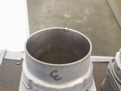 g3/53/615153/3/52906711.911RSR92mmMAHLEPistonCylinderSeteBayOct2005Photo04.jpg