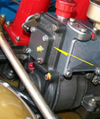 BOSCH MFI Pump of a 3.0 Liter 911 RSR - Photo 9