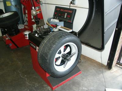 Fuchs Alloy Wheels Mounting Process - Photo 7