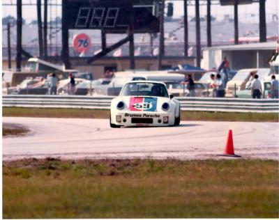 24 Hours of Daytona 1975 Peter Gregg won in slightly battered Brumos Porsche - Photo 1