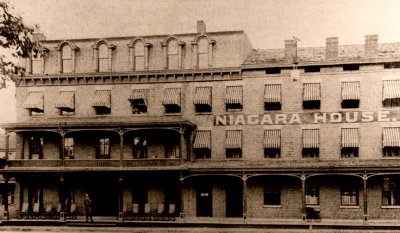 The Niagara House, Main St Niag Falls___3071  B