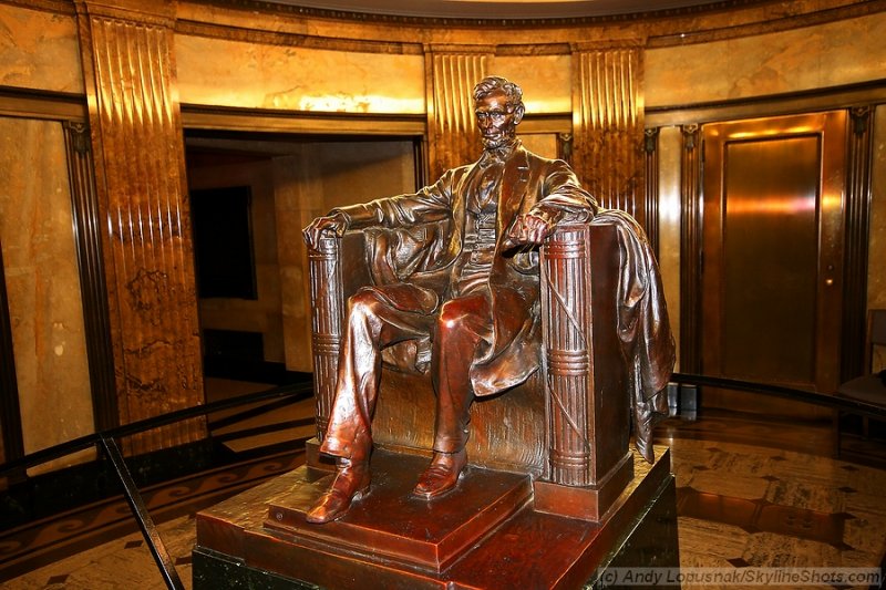 Inside Abraham Lincolns Tomb