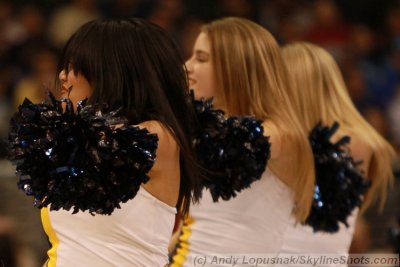 Cal cheerleaders