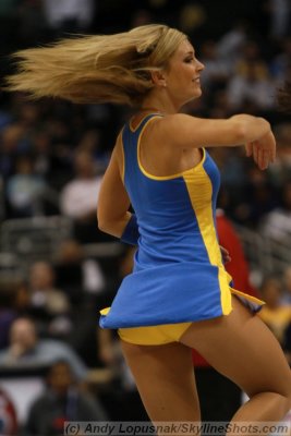 UCLA cheerleaders