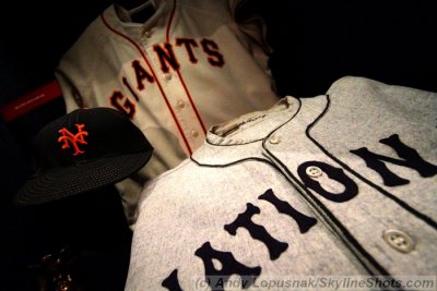 Willie Mays uniforms and hat