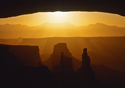 Mesa-Arch-at-Sunrise - Ut.