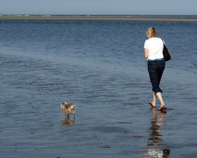 Heather and Katie walk the beach