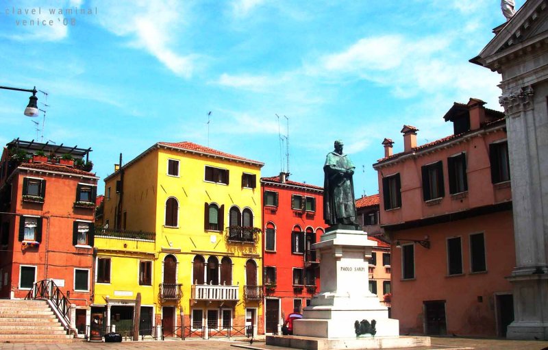 Colors is one Strong Sight in Venice