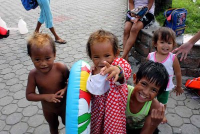 HAPPY KIDS
