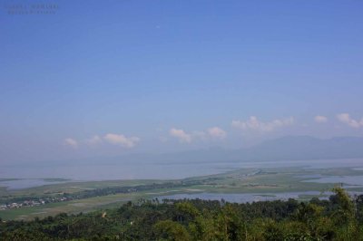 a glimpse of Laguna de Bay
