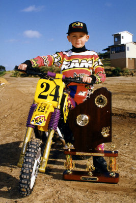 Moto-X005.jpg