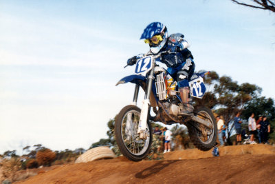 Moto-X012.jpg