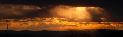 wCrepuscular Rays1 1-25-06.jpg