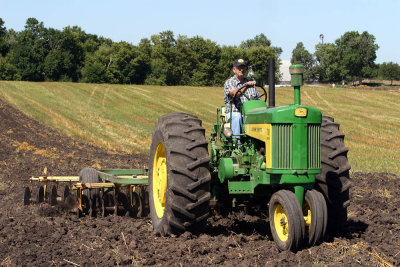 Two Cylinder Club Plowing Day