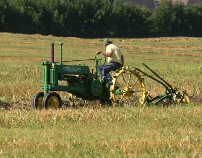 Two Cylinder Club Plowing Day