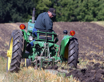 Two Cylinder Club Plowing Day