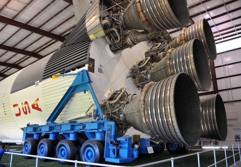 Saturn V  - Engines